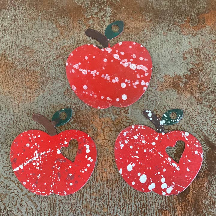 Adorno de manzana para venta al por mayor de Cut-n-rust LLC