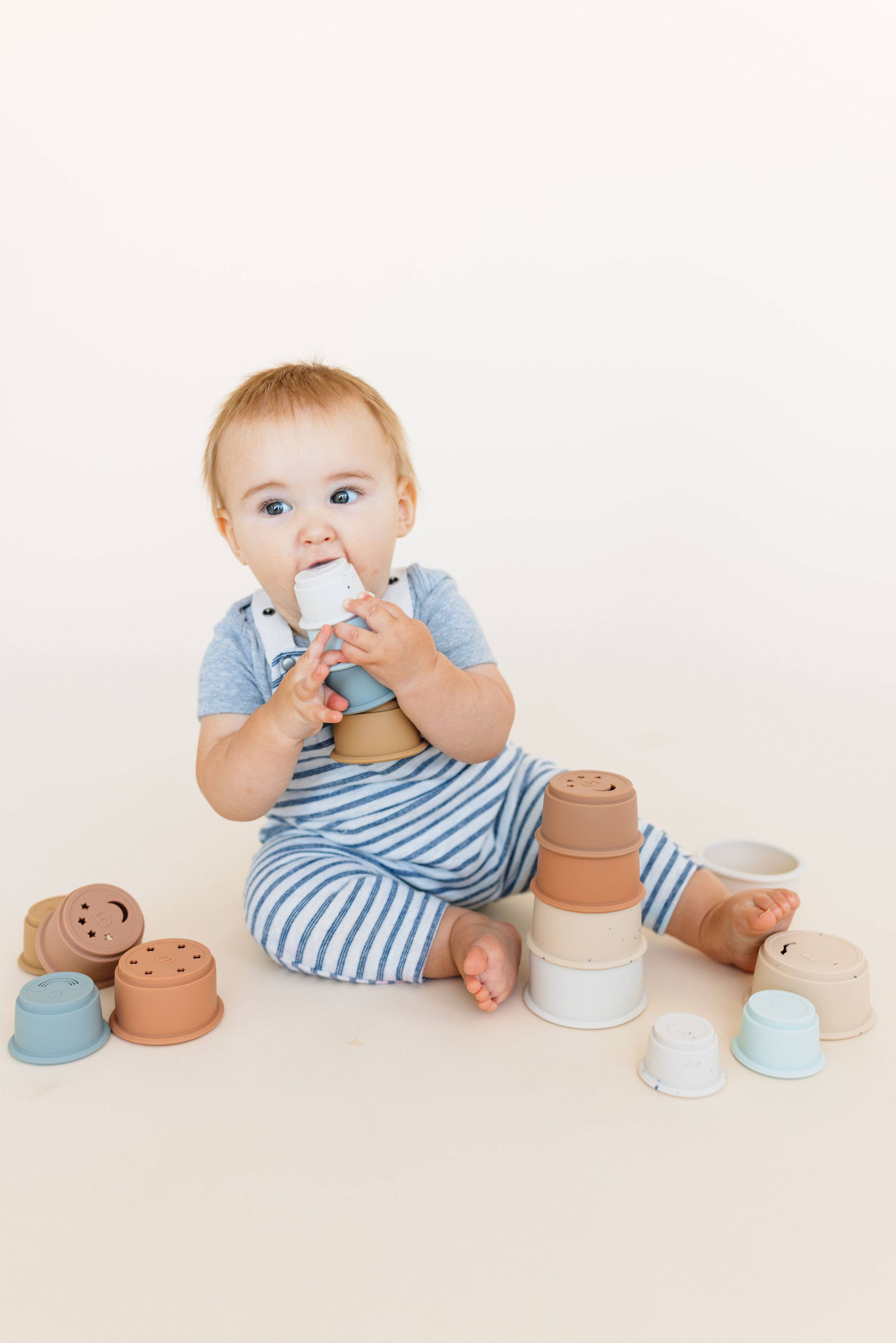 Chewable Charm - Vente Jeu d'anneaux à empiler – bébé - Gobelets de dentition en silicone11