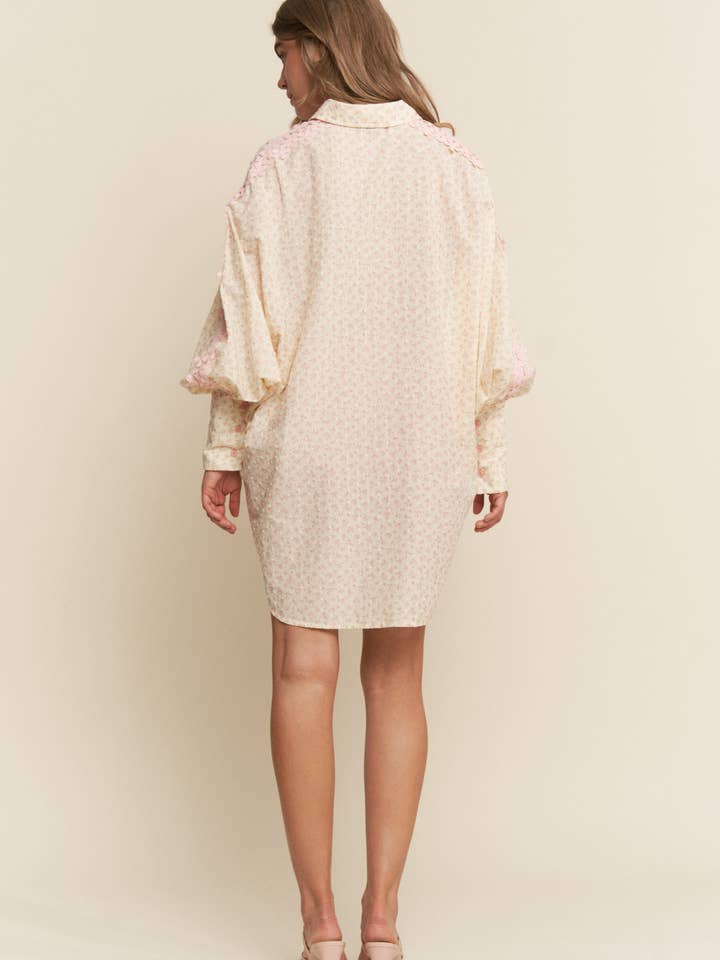 Cream Blossom Floral Print Long Sleeve Tunic Blouse for wholesale on Faire5