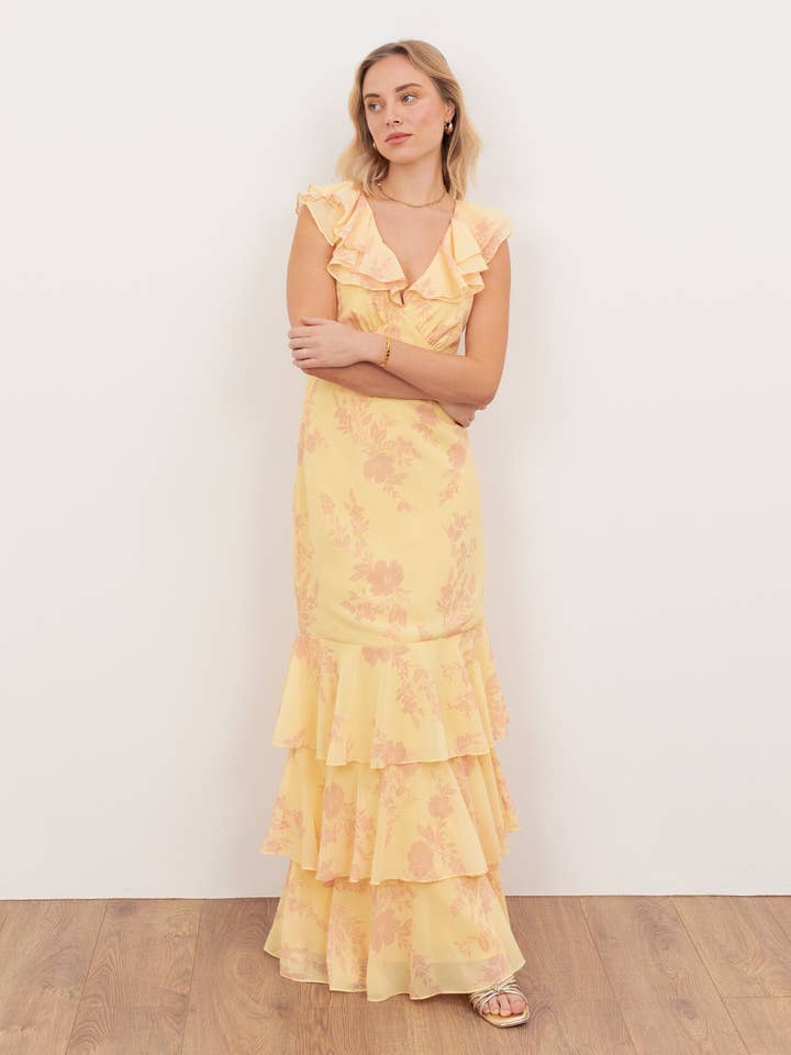 Anaya With Love Vestido Maxi Reciclado Amarillo Floral con Volantes y Escote en V para venta al por mayor de Plaza Collection Ltd