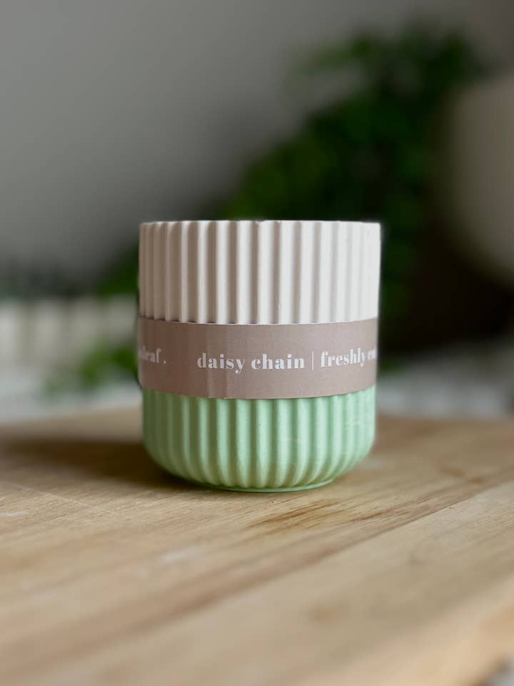 Daisy Chain Scented Soy Wax Refillable Candle in White Sage for wholesale by The Wax Leaf Candle Co