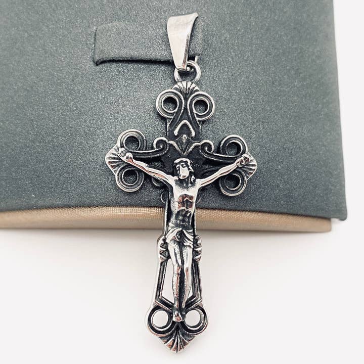 Mio Queena - Wholesale Craft Supplies - Multi Style of Exquisite Stainless Steel Pendant - MJ/MNP51