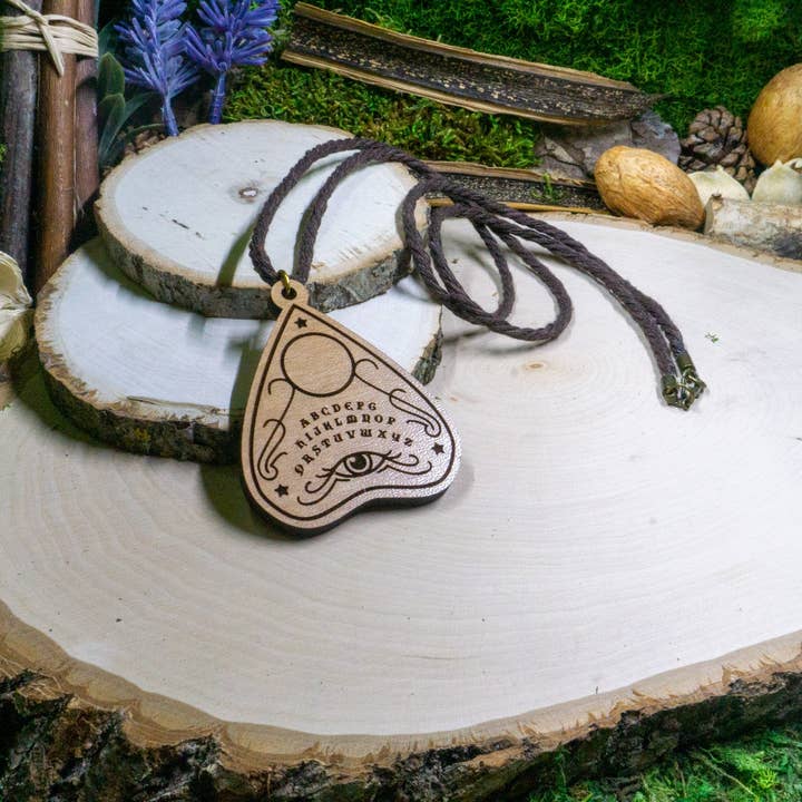 Planchette necklace for wholesale by QUIIROI