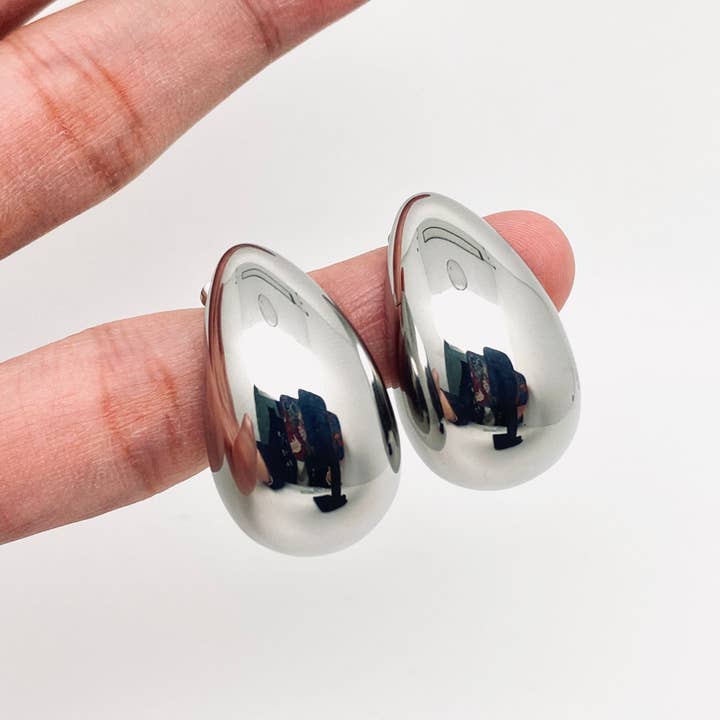 Mio Queena - Wholesale Dangle Earrings - 18K Gold-plated Stainless Steel Hollow Teardrop Earrings-FGS