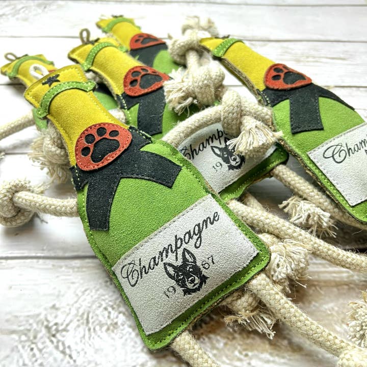 Champagne Paw jouet pour chien 🍾 pour la vente par Funny Zoo