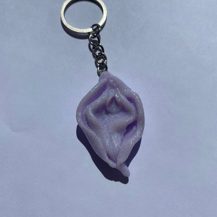 Glitter vulva nyckelring ljuslila för wholesale av Glittergrej