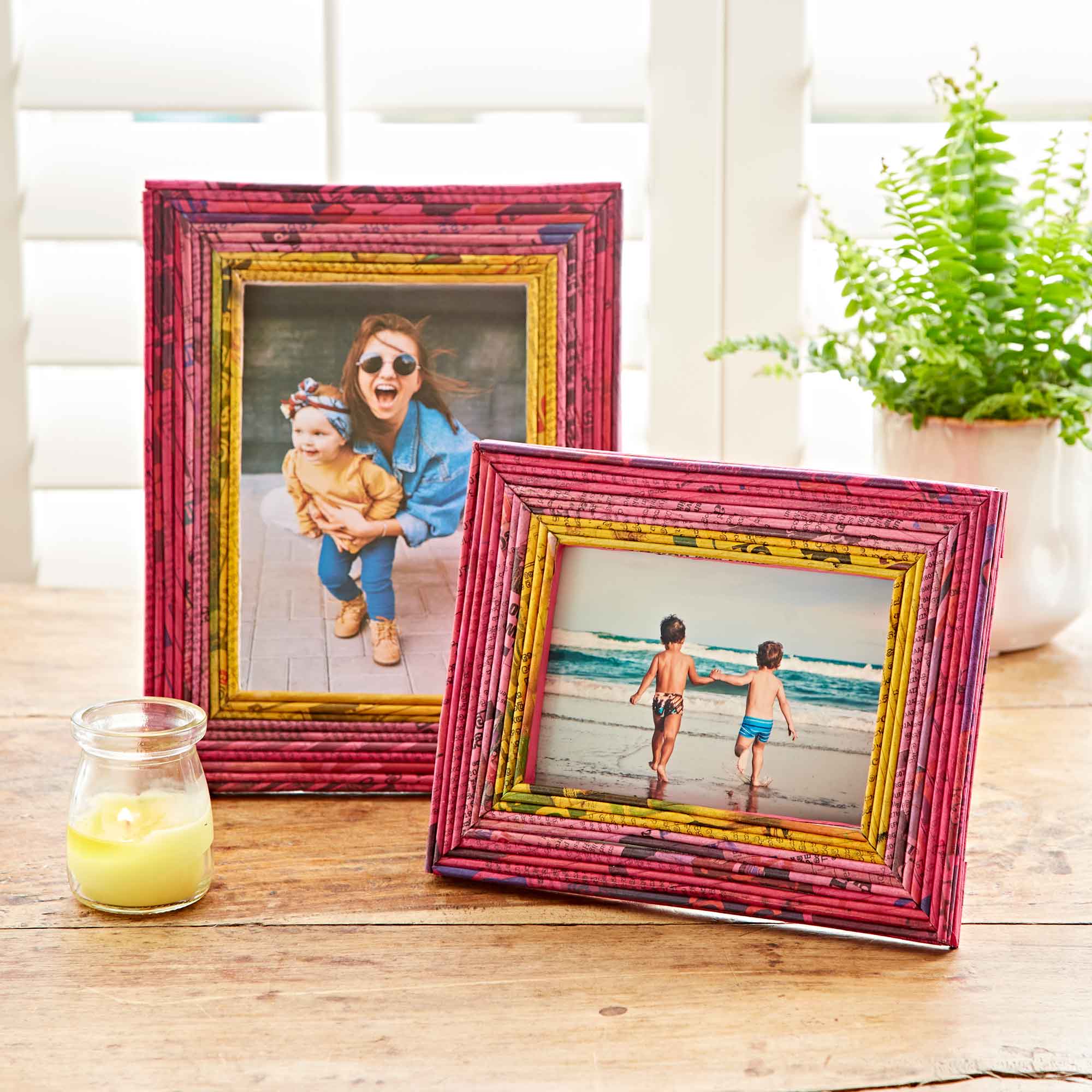 The Paper High Gift Company Limited - Wholesale Picture Frame - Recycled Newspaper Photo Frame - 4 x 6 Picture Frame6