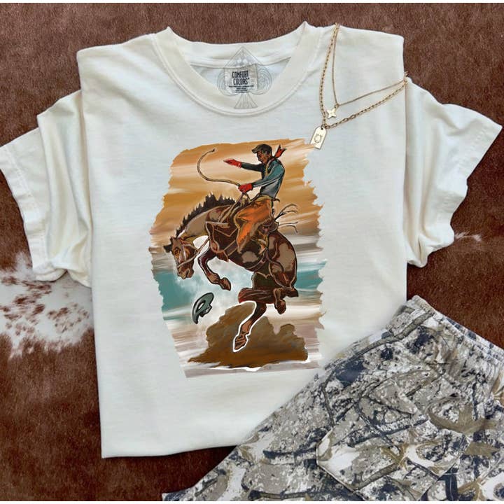 Camiseta Gráfica Crema Cowboy Bronc (colores cómodos) para venta al por mayor de The Branded Blue Roan