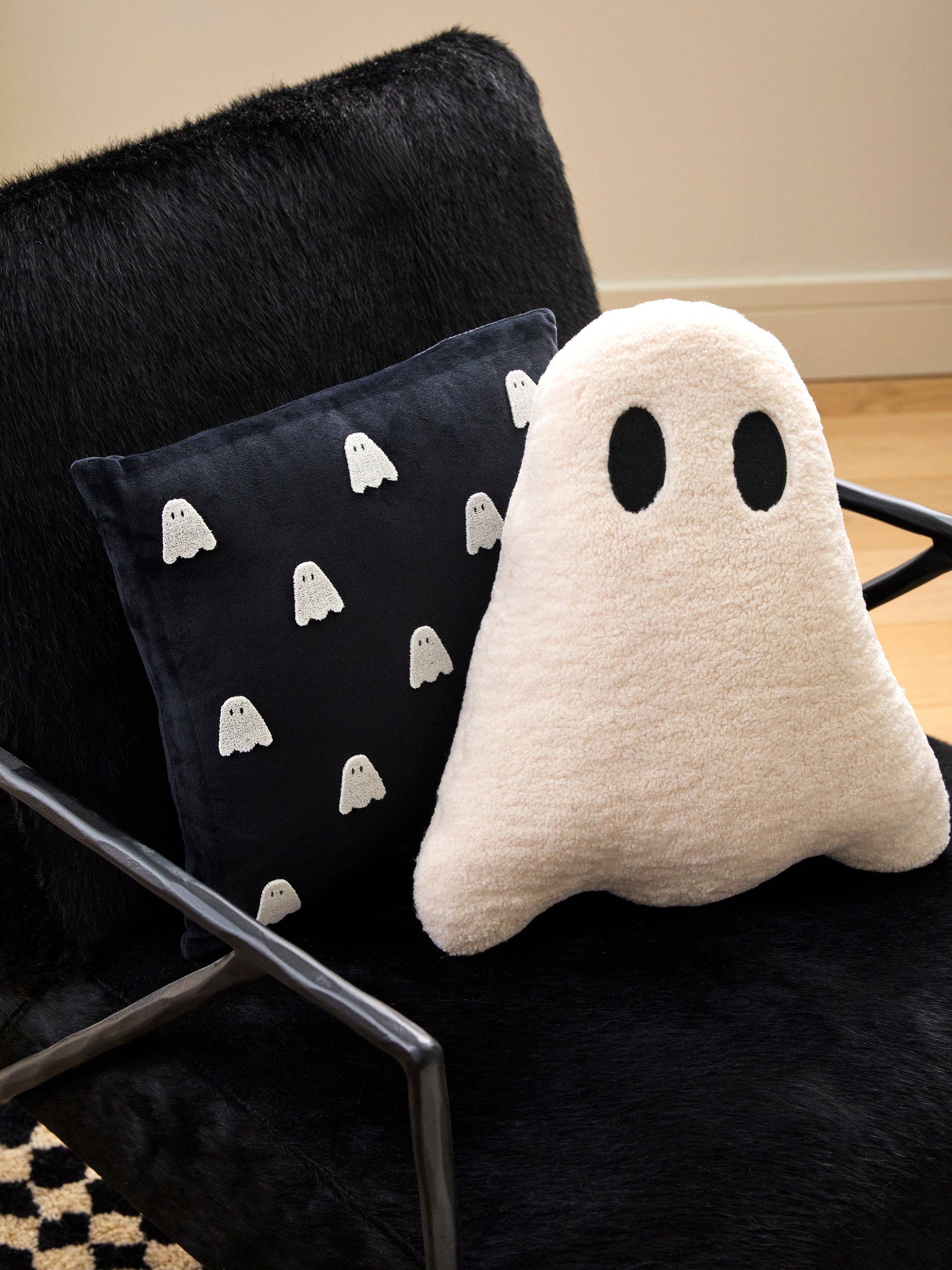 Shiraleah - Wholesale Throw/Decorative Pillow - GHOST PILLOW, IVORY2