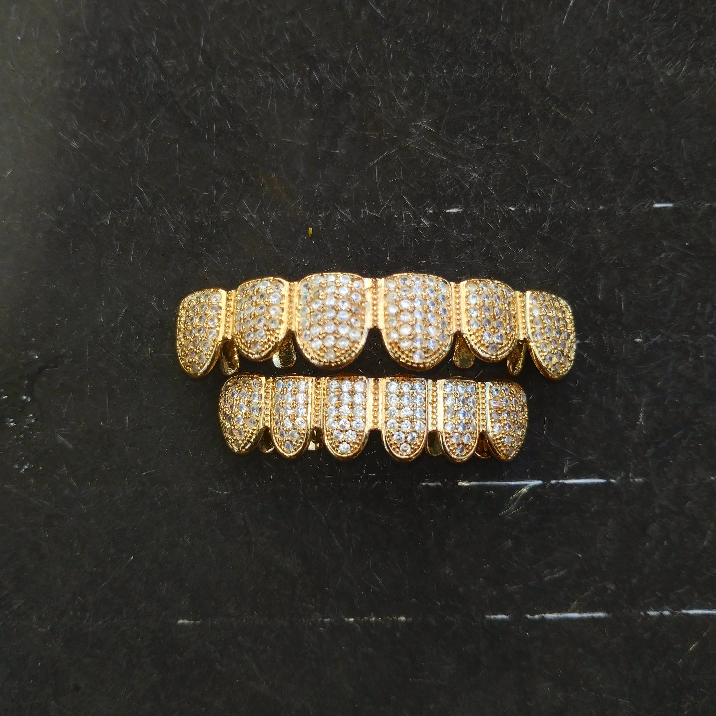 GB Jewelry - Wholesale Jewelry - Men's - 18K Gold Diamond Grillz3