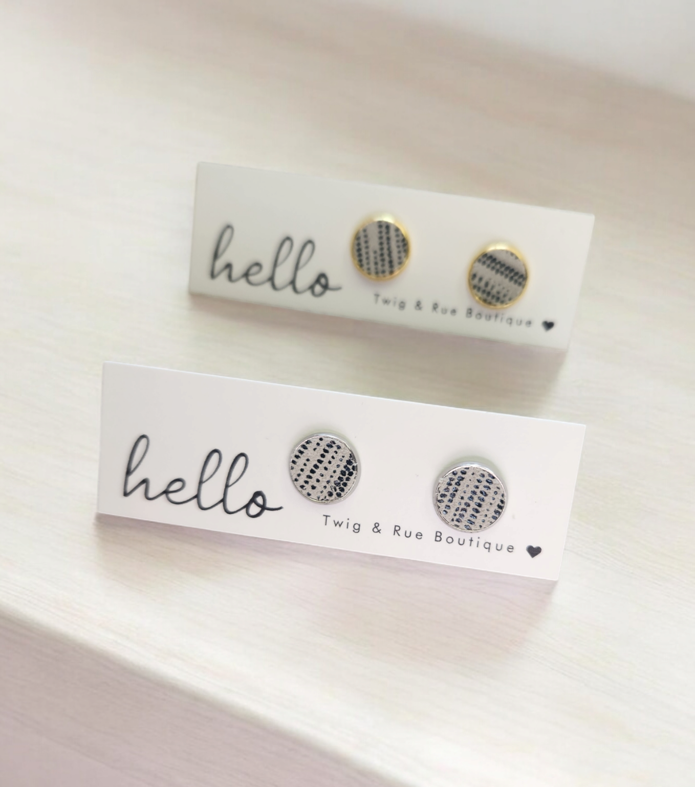 Twig & Rue boutique – Brincos de pino por atacado – Alças de botão em couro | Coleção de padrões7