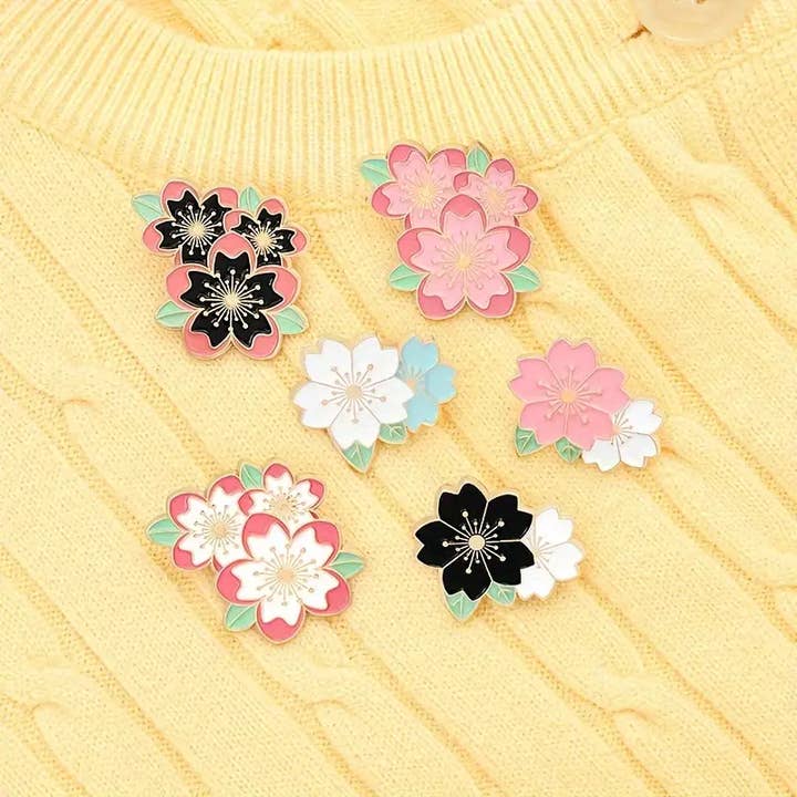 Magnifique Hearts - Wholesale Lapel Pin/Button - Bulk Flower Lapel Pins - Unique Mixed Floral Designs