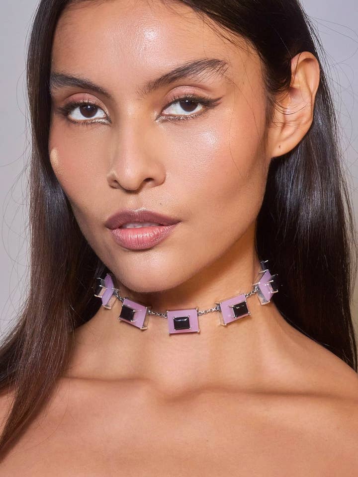 Rosetta-Choker im Smoking für den Großhandel von Vesper Obscura