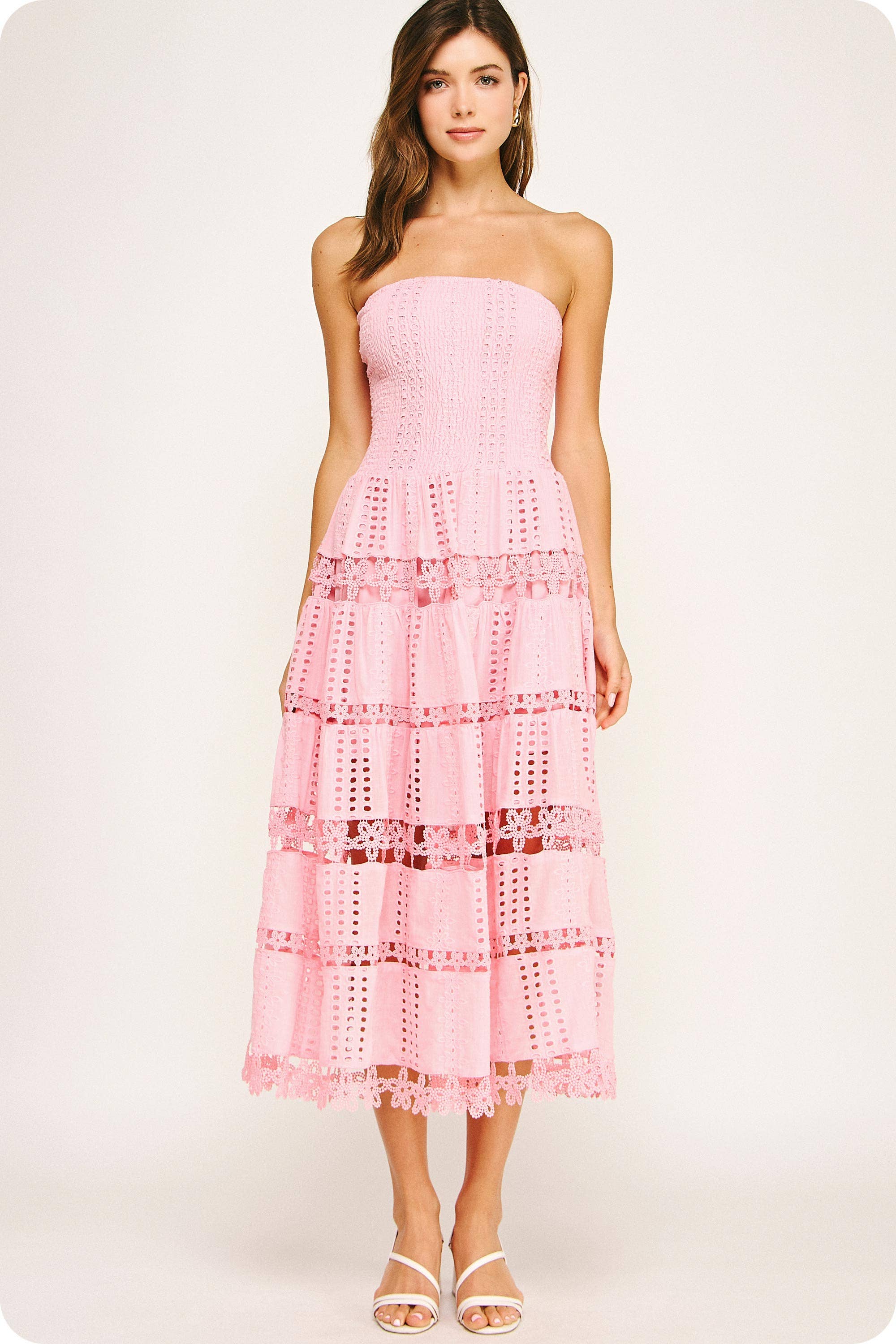 Strut & Bolt - Wholesale Jurk - Dames - Kanten kokerjurk met oogjes7