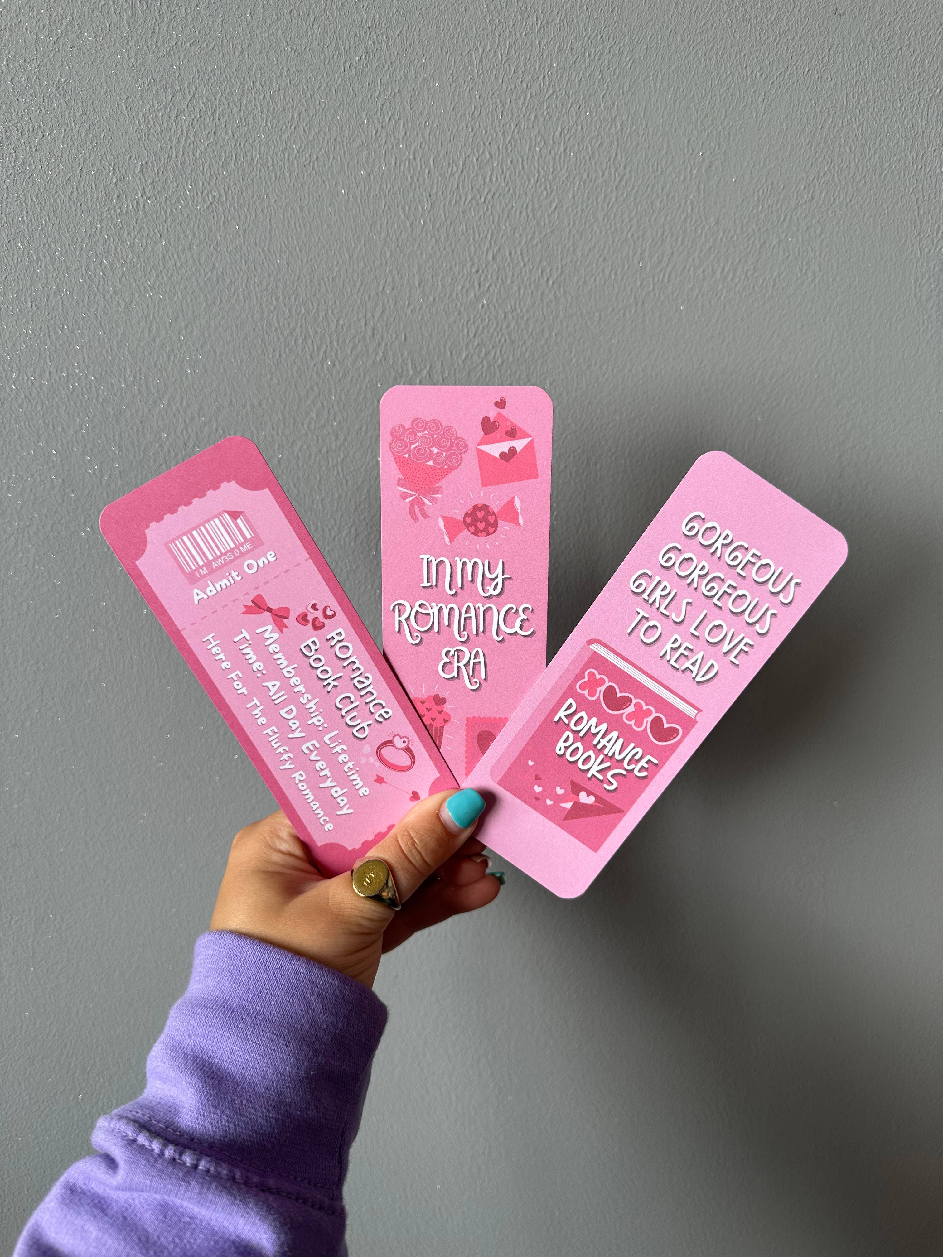 Printicole – Großhandel Lesezeichen – Süße rosafarbene Romantik-Lesezeichen | In My Romance Era, Buchgenre0
