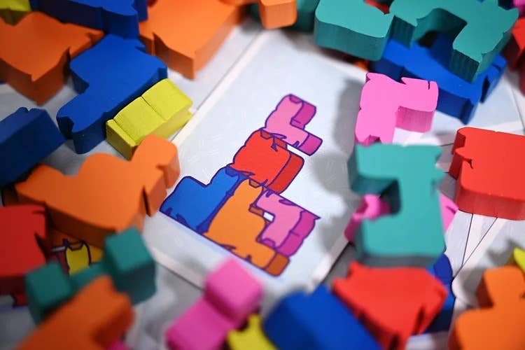 Alley Cat Games - Wholesale Board Game - Kittin Board Game for 2-8 Players, Ages 6+4