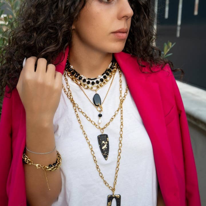 OE! - Wholesale Pendant/Charm Necklace - POMPEI - Long necklace with black pendant1