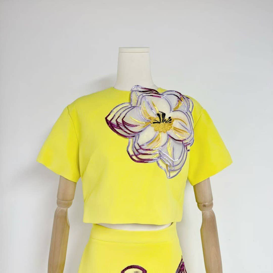 Productseeker - Vendita all'ingrosso Completo top e gonna - Donna - Completo Estivo Elegante 3D con Fiori a Maniche Corte e Gonna 21Y22