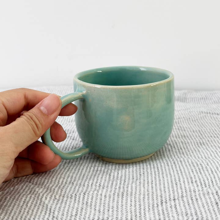 Tazza in ceramica fatta a mano Aqua Green per la vendita all'ingrosso da parte di Eli.C Studio