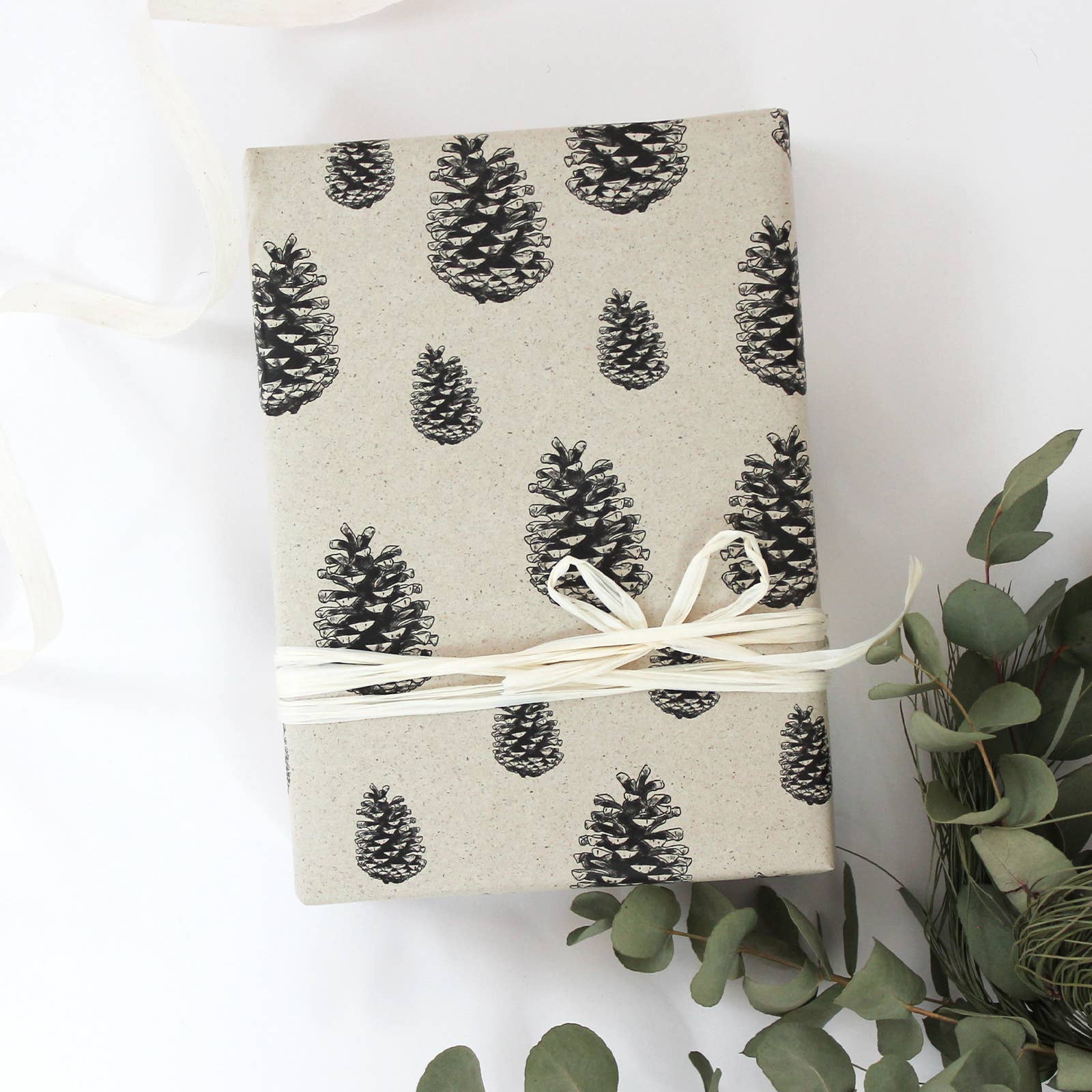 NOA Papeterie - Vendita all'ingrosso Carta da regalo in fogli - Fiocco in carta regalo in carta erbosa, 50x70 cm, coni1