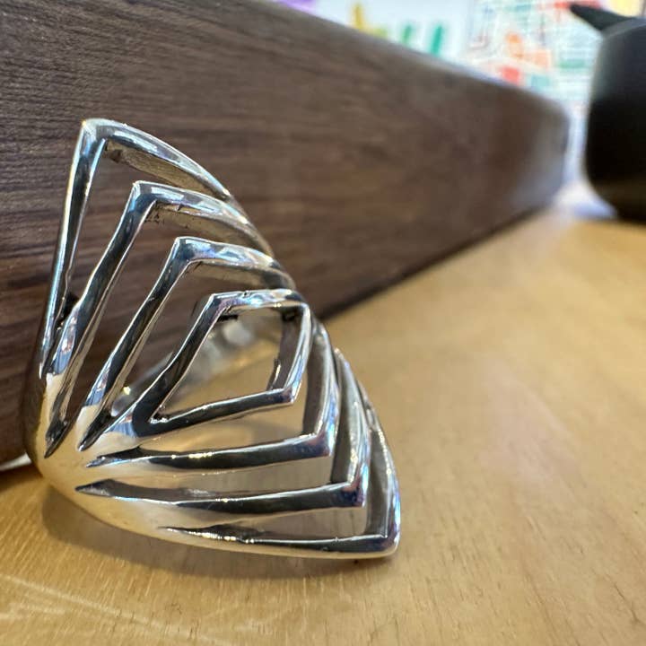 Bague Morgan pour la vente par The Silver Root