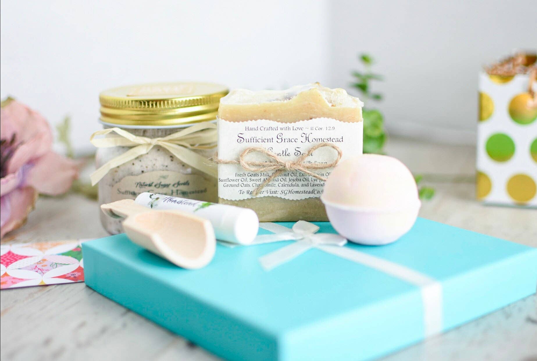 SGHomesteadCo. - Wholesale Bath & Body Set - Natural Skin Care Gift Set for Spring, Self Care Gift Idea4