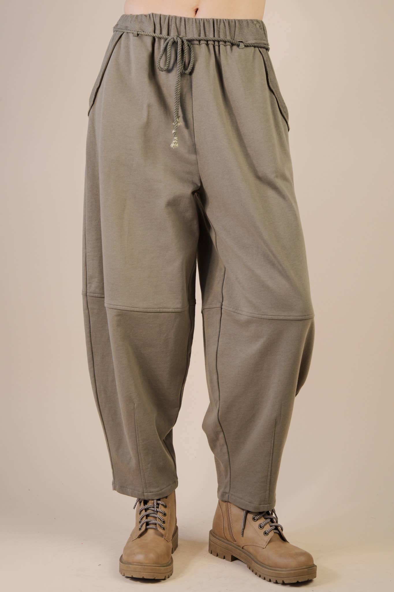 VERY J – Calças - Mulher por atacado – NP70814-Calças de Barril com Faixa de Cintura Trançada0