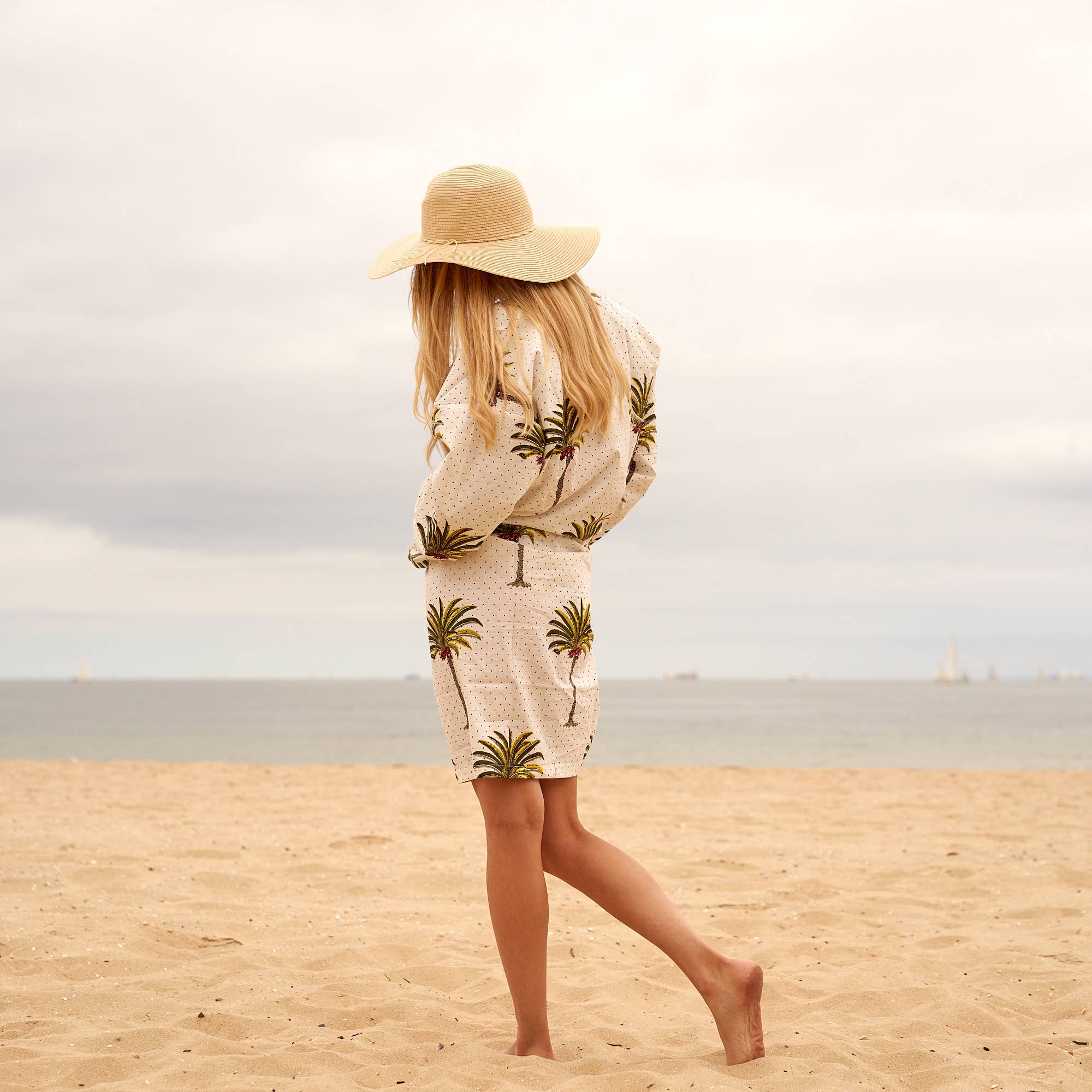 Linen Connections - Venta al por mayor Kimono - Mujer - Kimono de algodón tipo bata y kaftán con estampado de palmeras1