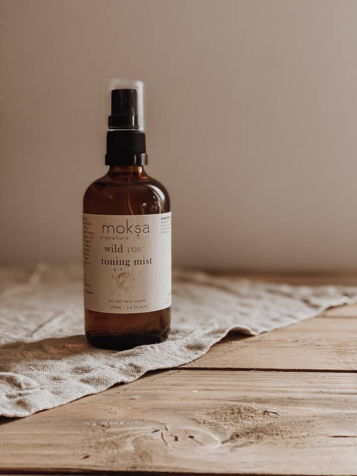Brume tonifiante Wild Rose pour la vente par Moksa