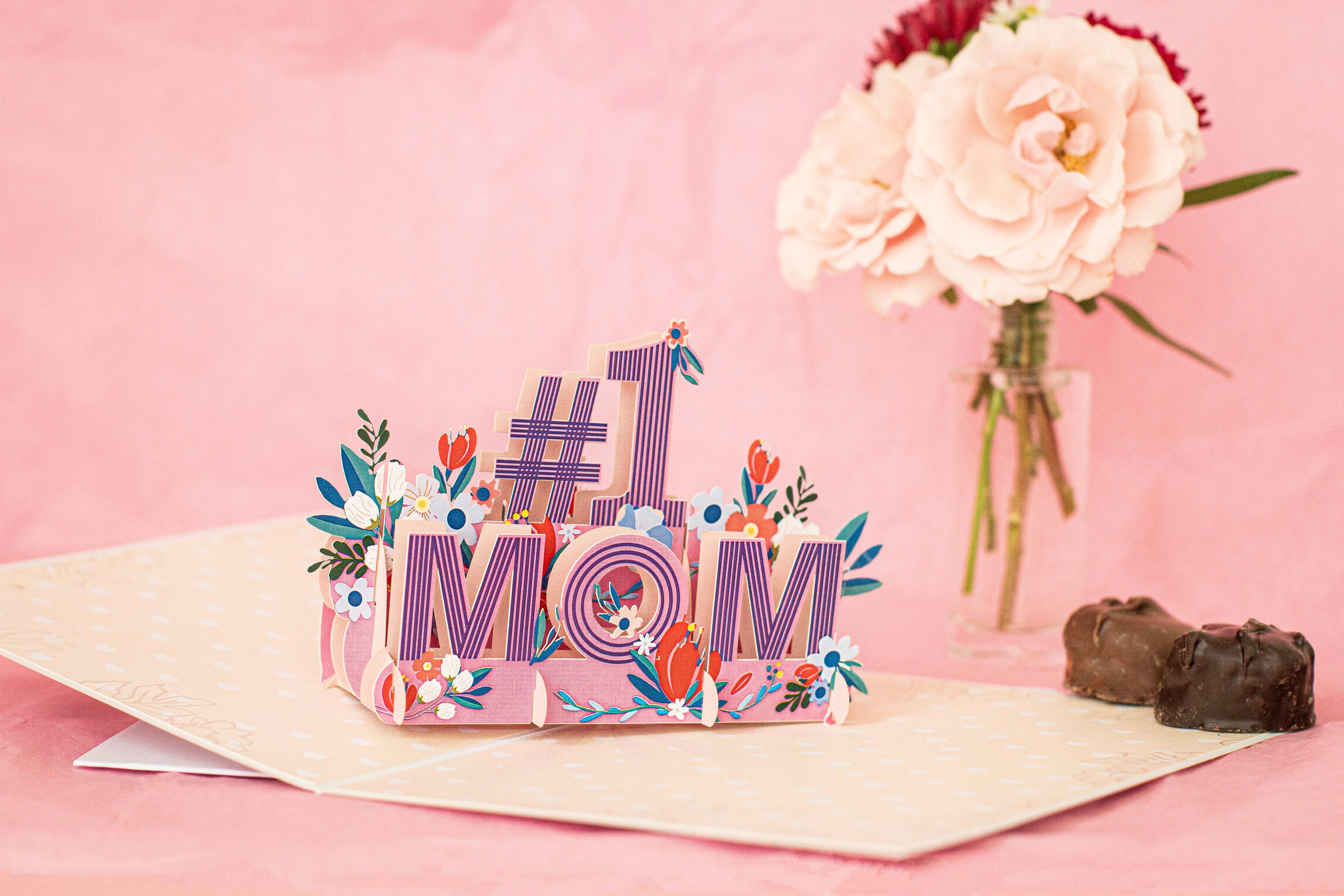 Cardstalked – Engroshandel Morsdagskort – #1 Mom Pop-up-kort - Unik & Tankevækkende gave til mor2