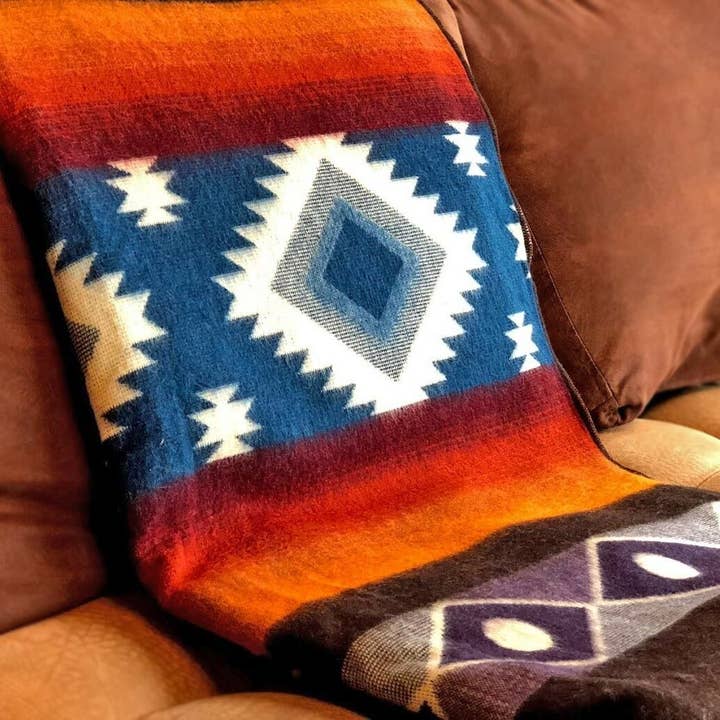 ECUALAMA - Wholesale Throw Blanket - Qhusi - Baby Alpaca Blanket - Extra Large - Aztec Southwest Pattern