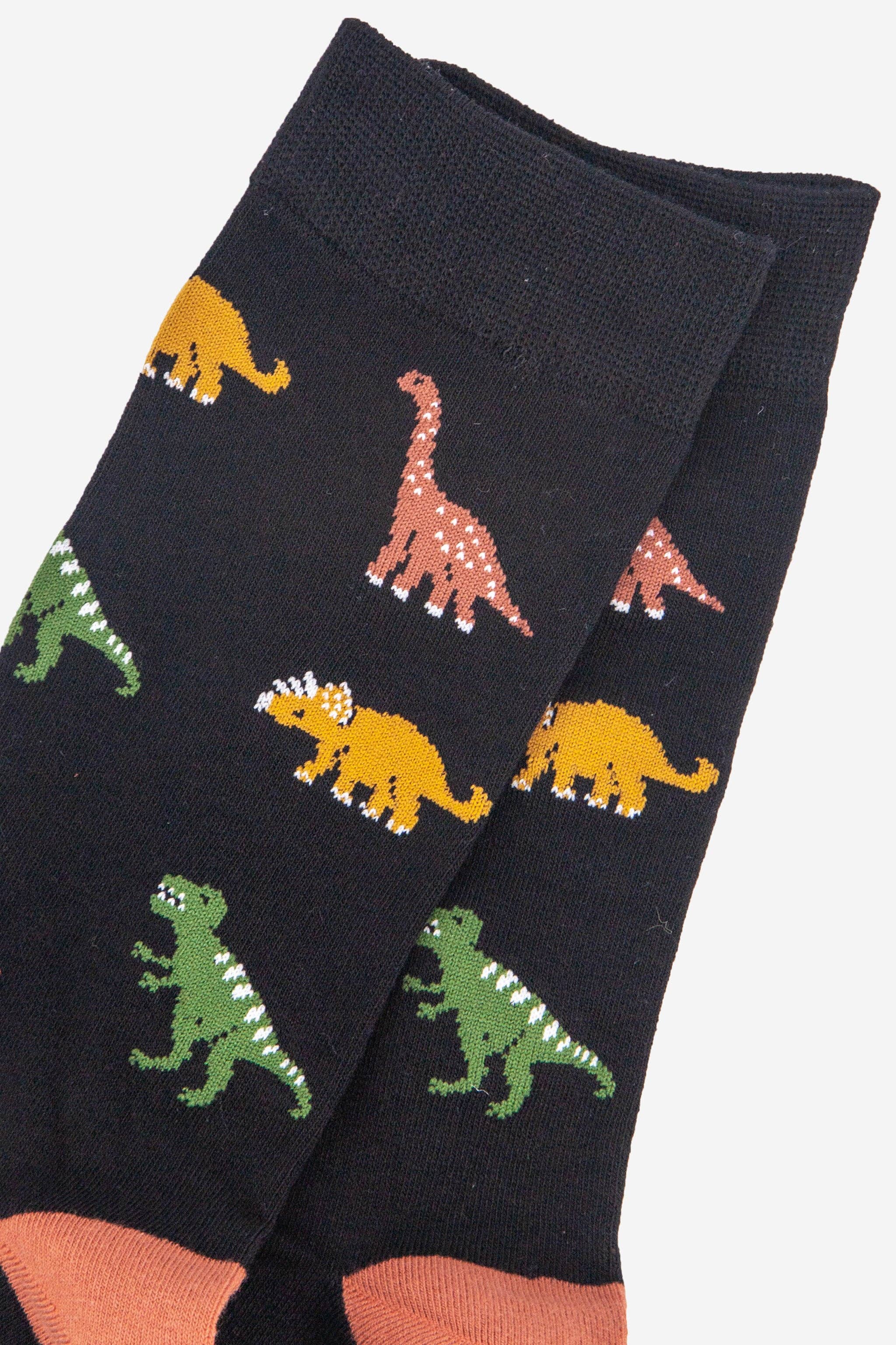 Sock Talk – wholesale Strumpor - Herr – Bambustrumpor med dinosaurietryck för män1