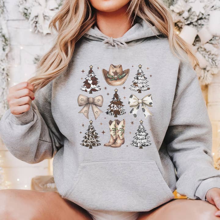 Sweat à capuche graphique en cuir de vachette style coquette de Noël occidental pour la vente par Trendznmore - Modern Graphic Apparel