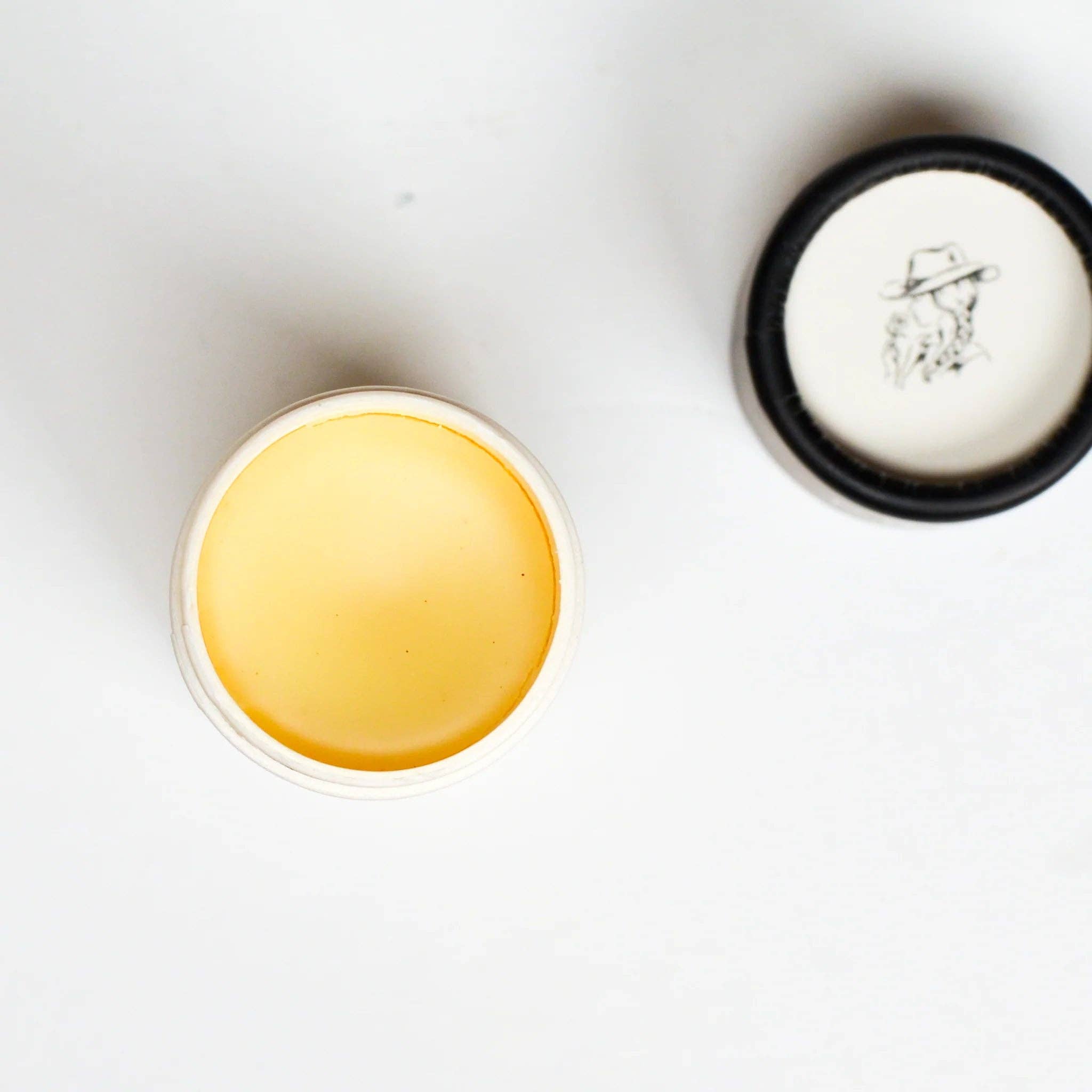 Pretty farm girl - Vente Baumes à lèvres - Beurre à lèvres au suif à la vanille dans des tubes de voyage écologiques1