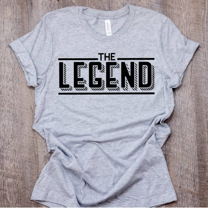 Tee The Legend pour la vente par FAMS design