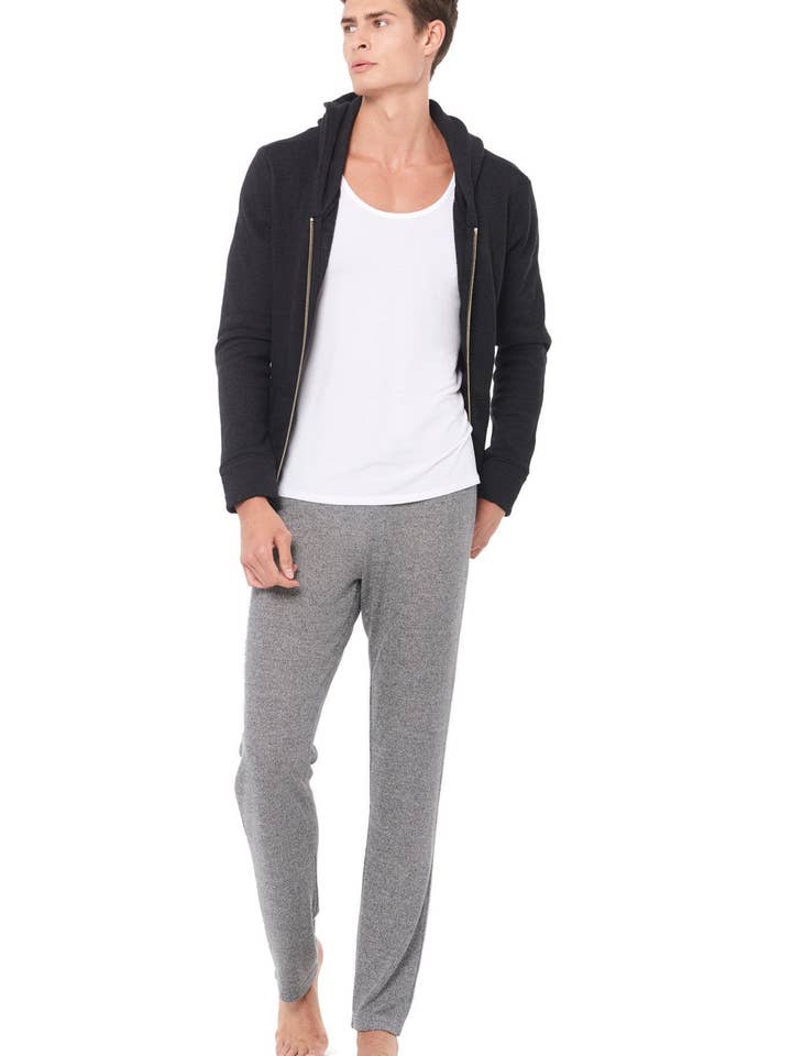 Pantalon de détente texturé pour homme pour la vente par Mika Jaymes