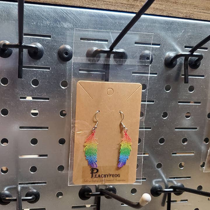 Peachyfrog - Wholesale Dangle Earrings - Earrings | Rainbow Feathers1