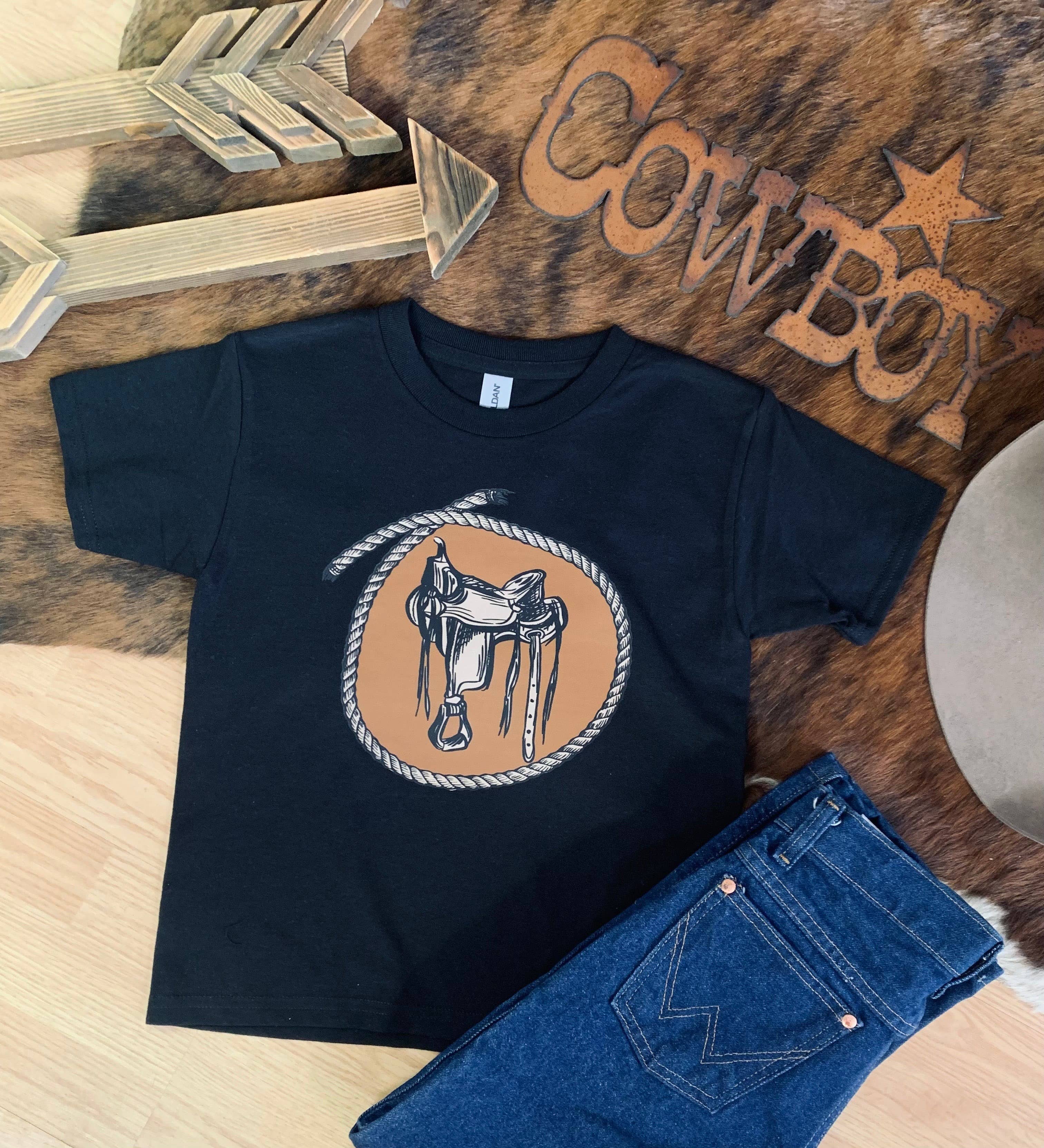 Ranch Girl Gear - Vendita all'ingrosso Maglietta serigrafata - Bambini - Maglietta Grafica per Giovani con Sella Western1