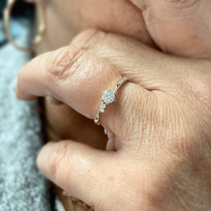 Mathieu Blanchard - Vendita all'ingrosso Anelli multipietra - Anello solitario in oro 10K e moissanites6