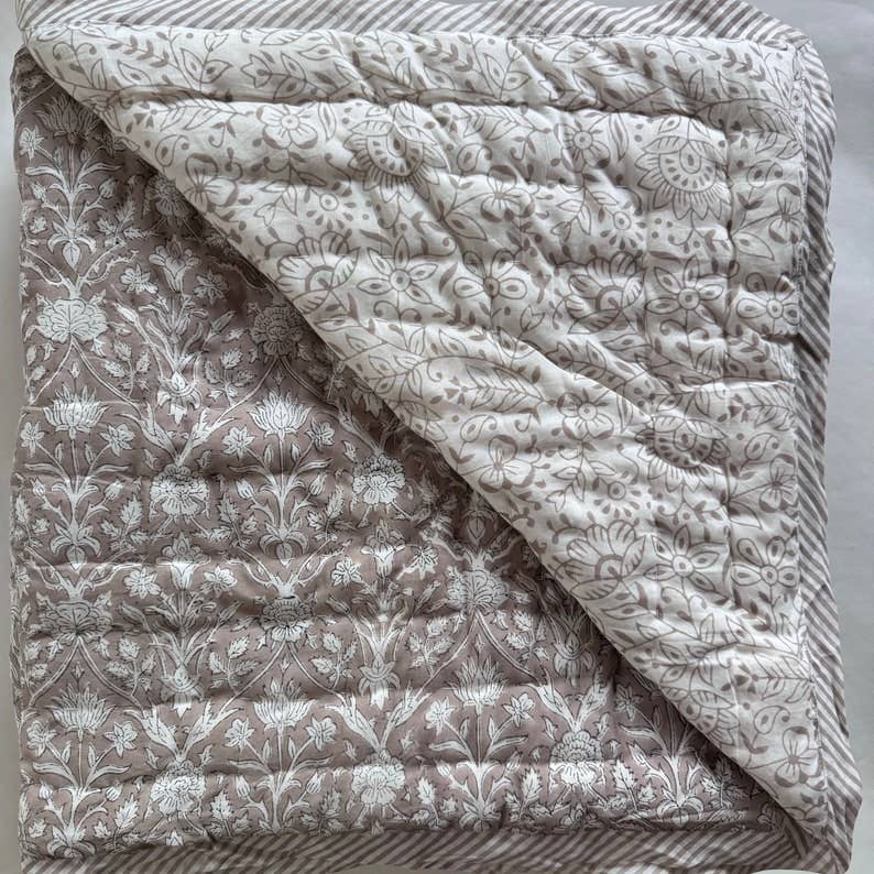 Fabricrush - Vente Courtepointe - Plaid en coton imprimé au bloc 100 % coton fait main - Couverture de Pâques4