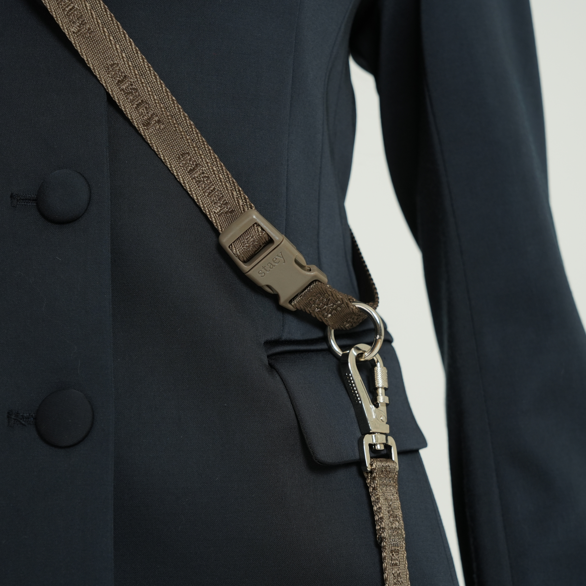 Staey - Wholesale Pet Leash - Dog - Hands-Free Dog Leash – Taupe1