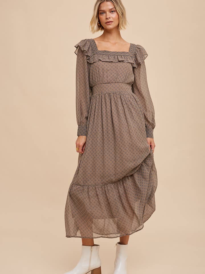 ROBE MIDI À ENCOLURE CARRÉE IMPRIMÉE GÉOMÉTRIQUE pour la vente par In Loom