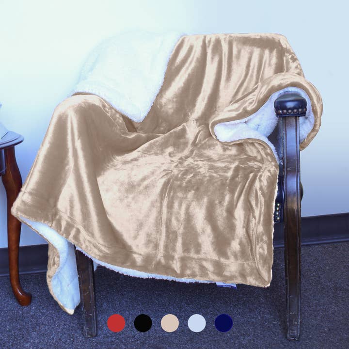 Pro Towels - Wholesale Throw Blanket - Luxury Sherpa Throw – Plush Holiday Blanket for Winter Gifts8