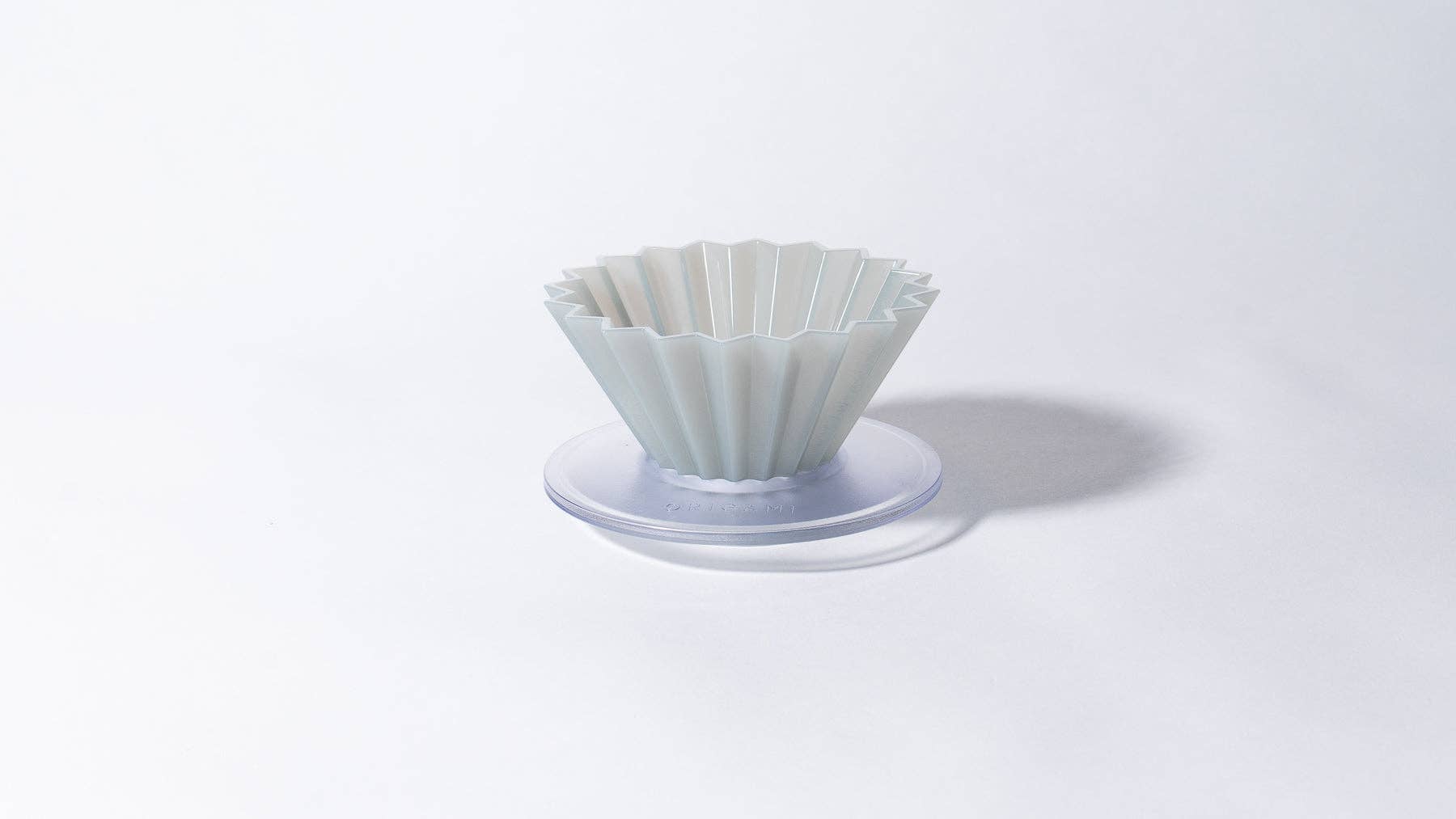 Slow Pour Supply - Wholesale Pour Over & Dripper - Air S Brewer Set -  Brewer + Filter + Holder4