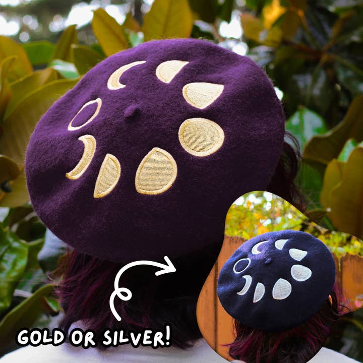 Béret brodé Moon Phases ! pour la vente par Clammy Heart