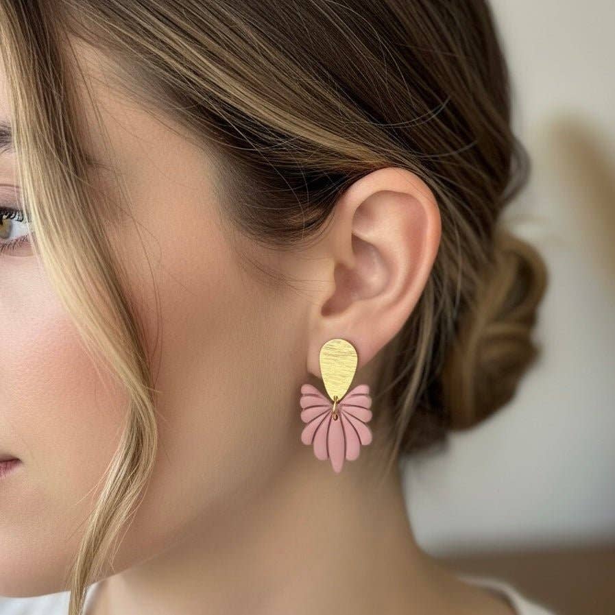 DUESTELLE ITALIA - Wholesale Dangle Earrings - Iris Velvet - Art Deco Earrings in 18k Gold-Plated Brass3