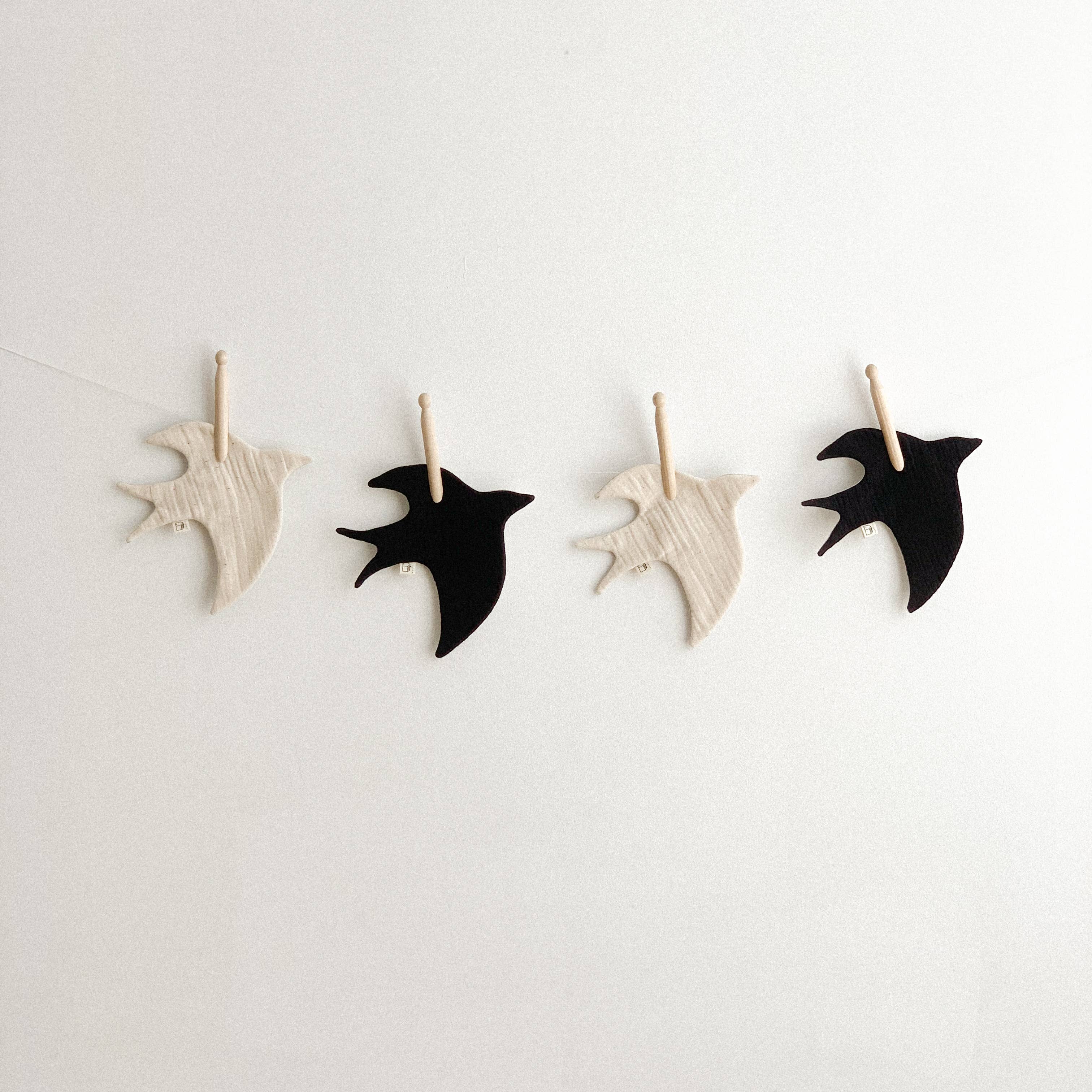 Monocrom - Wholesale Wall Decor - Kids & Baby - White wall swallow11