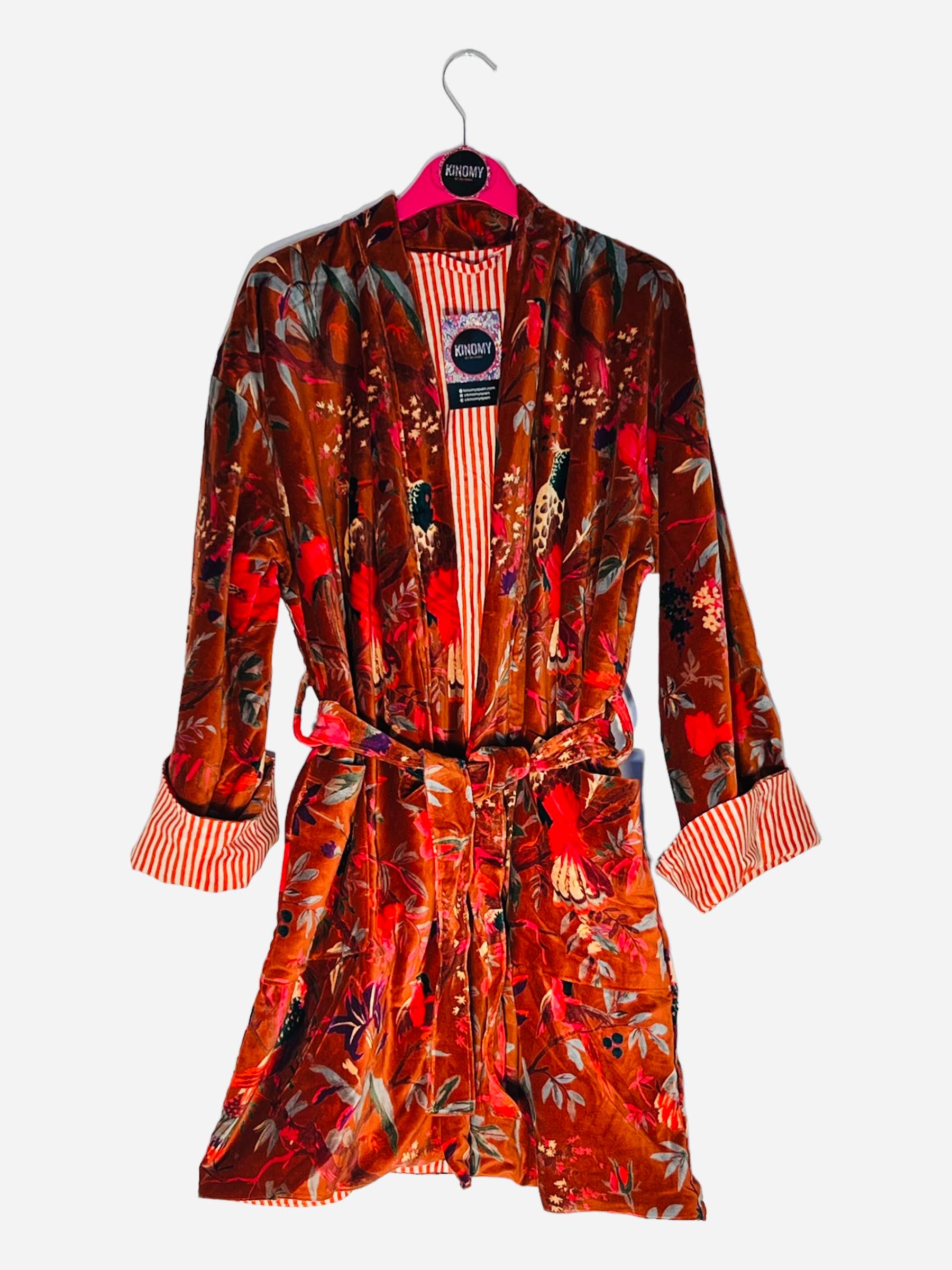 Kinomy – wholesale Rock - Dam – Mönstrad kappa i trehårig sammet med kimonomodell15