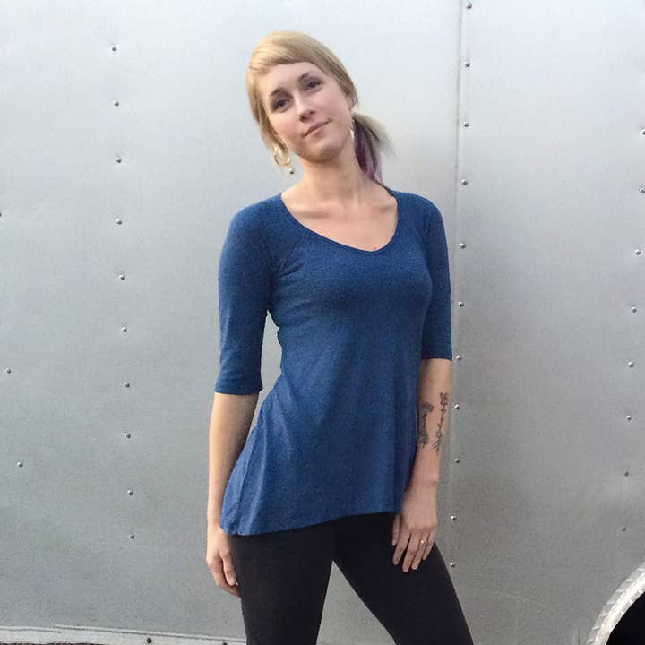 Shanti V-hals voor wholesale door Sweet Skins Hemp & Organic Apparel