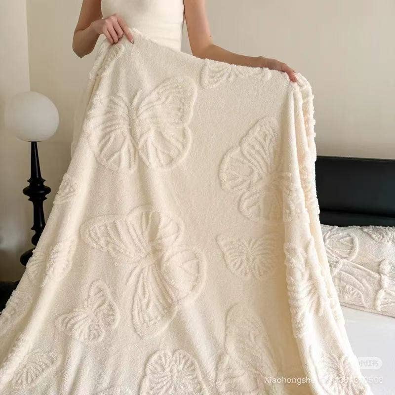 FLUFFERY - Wholesale Throw Blanket - 3D Butterfly Taffeta Blanket – Queen Size Soft Cozy Throw1